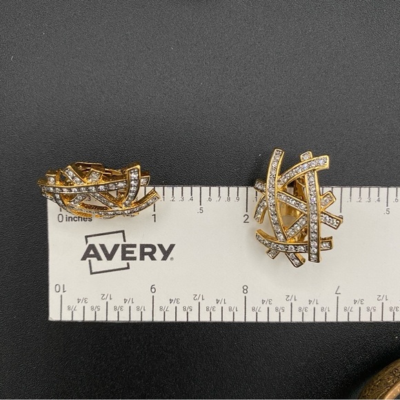 Vintage Signed Butler Abstract Rhinestone Studded Bird Nest Earrings clip on - Picture 7 of 11